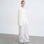 جاكيت نسائي بجيبان كبار