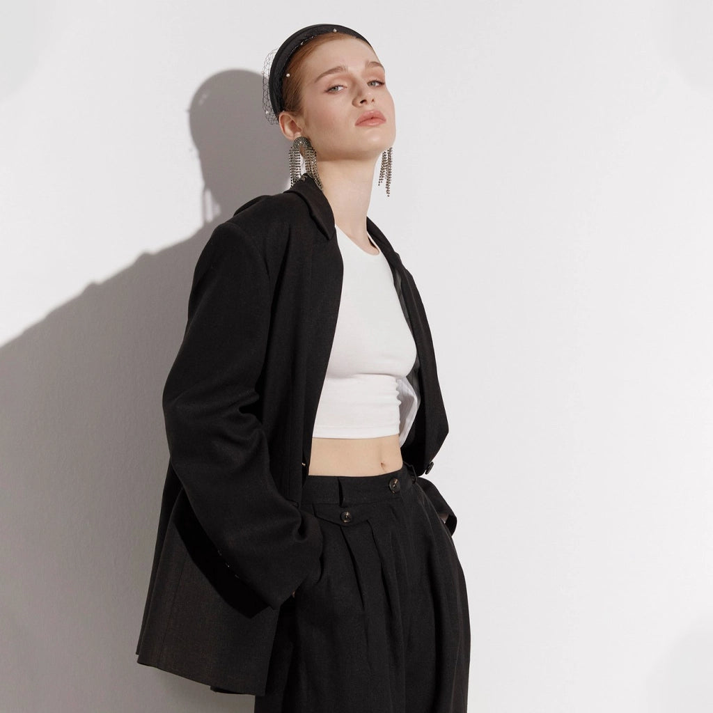 جاكيت نسائي بجيبان كبار