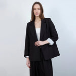 جاكيت نسائي بياقة بشكل هندسي