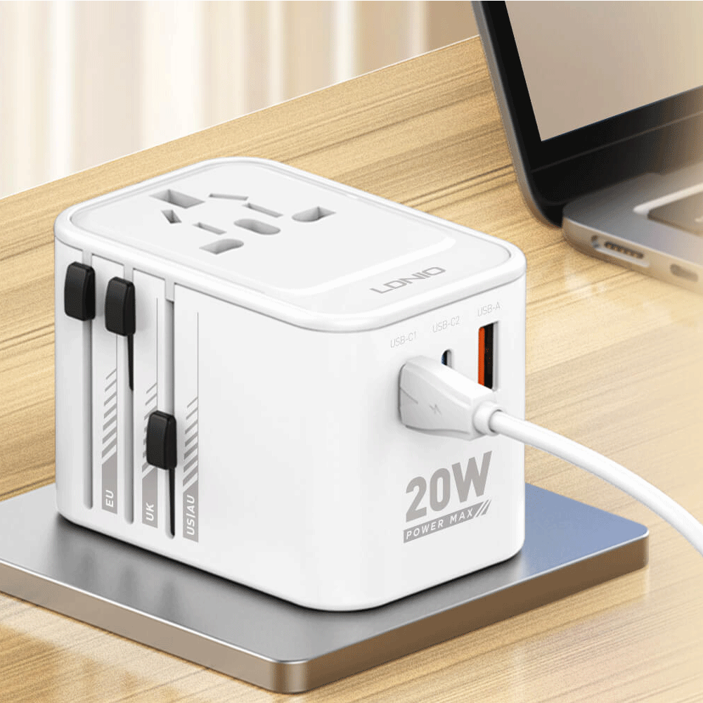 محول سفر  عالمي