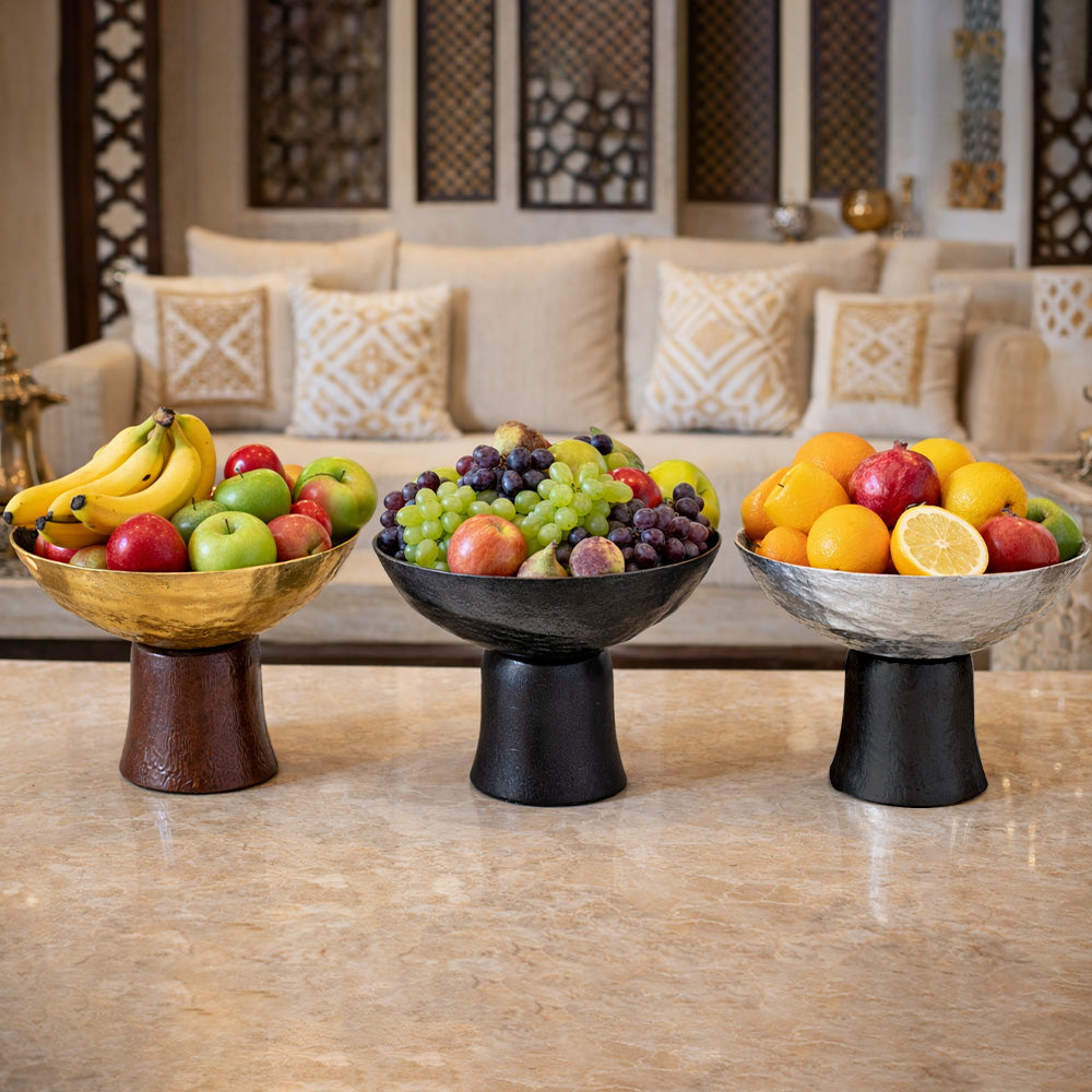 وعاء بقاعدة خشبية - وسط