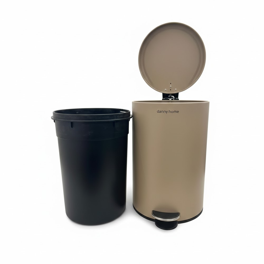 سلة مهملات بدواسة قدم