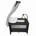 سرير أطفال مع ناموسية وطاولة تغيير