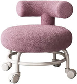 كرسي بتصميم قصير وعجلات من القطيفة