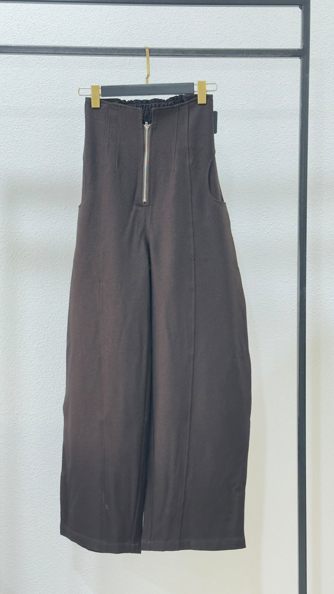 بنطلون نسائي