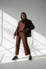 بدلة نسائي سكارف