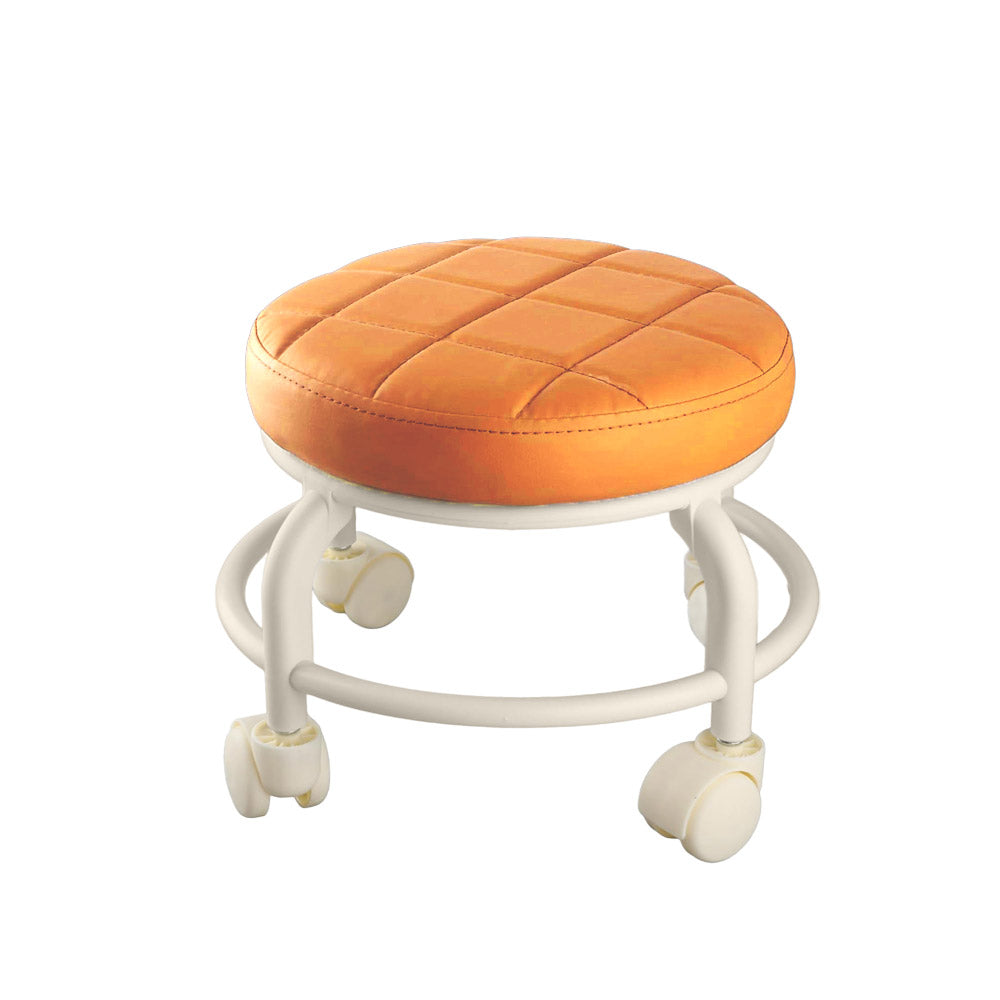 كرسي صغير بعجلات وقاعدة محززة