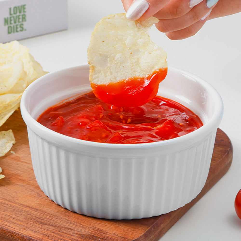 طبق كيك أبيض رامكين