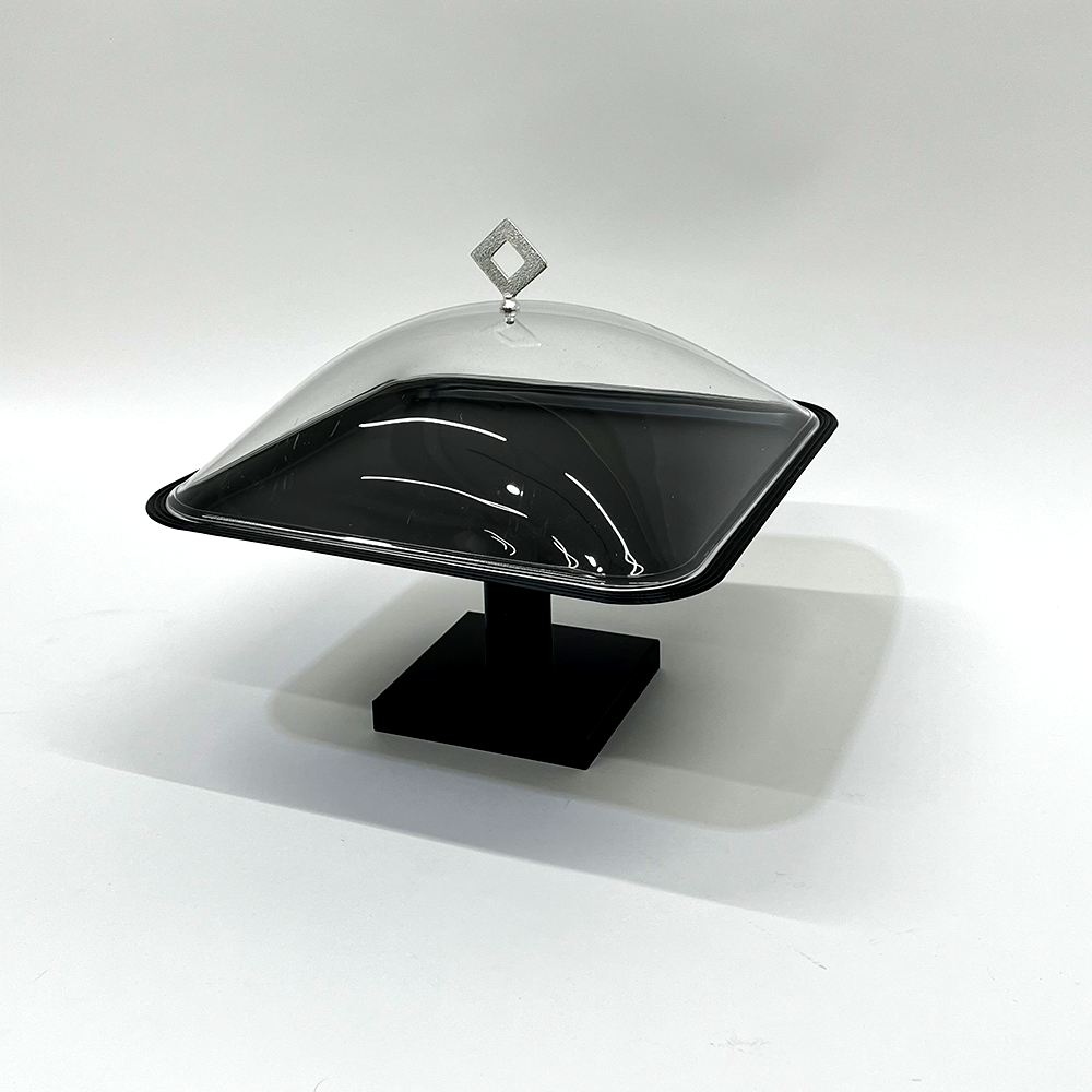 طبق تقديم كيك بغطاء كبير