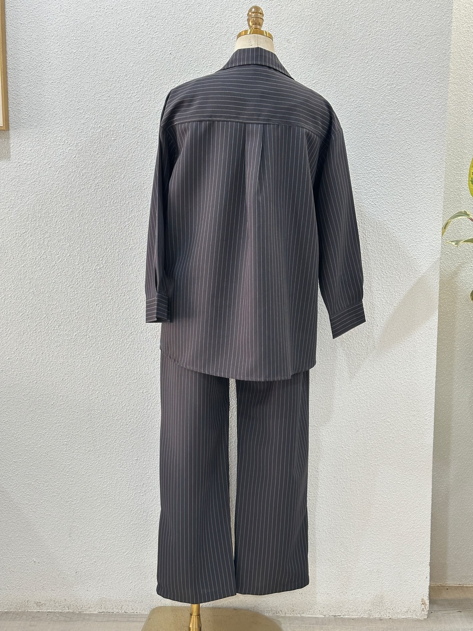 بدلة نسائي