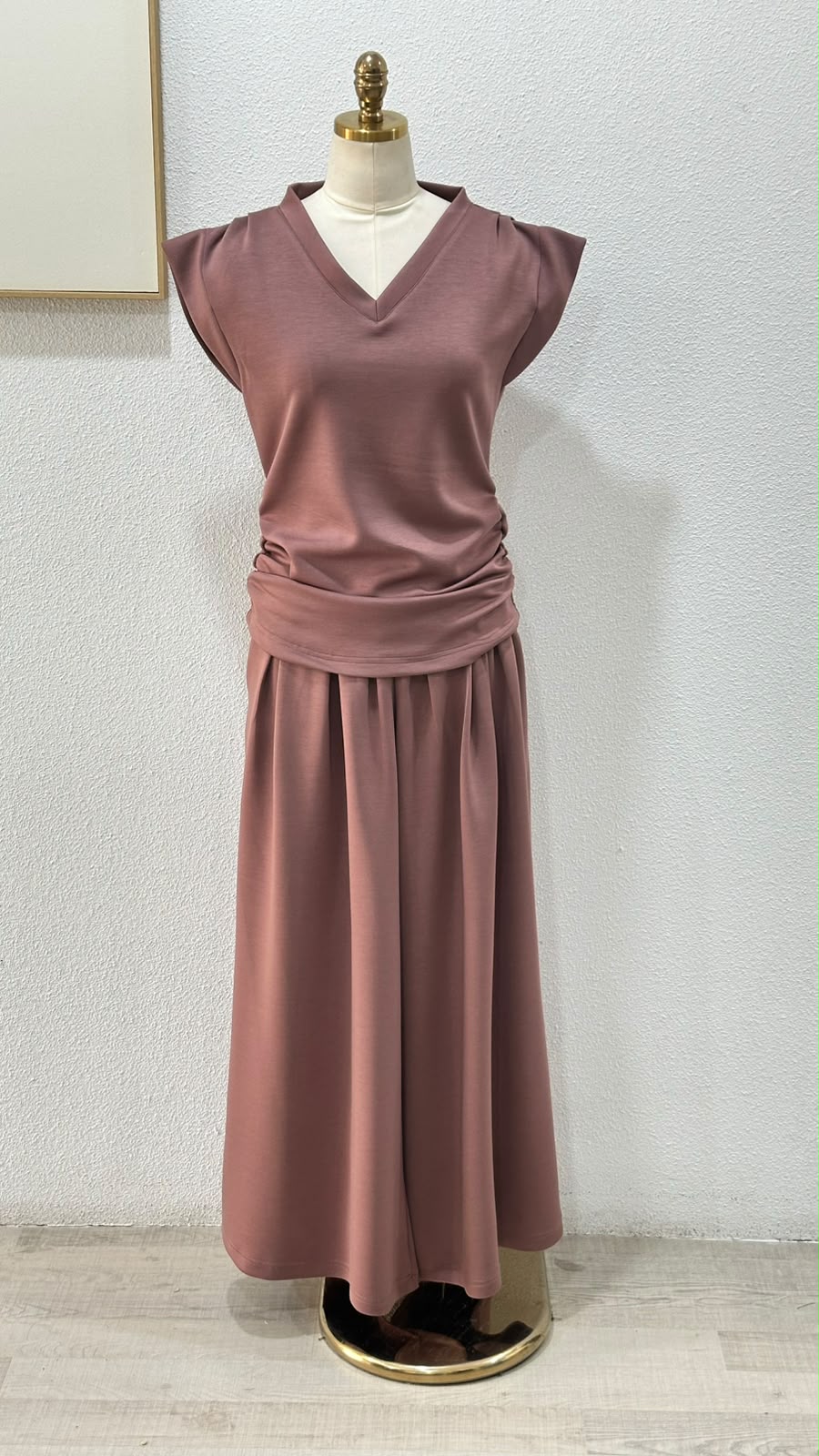 بدلة نسائي