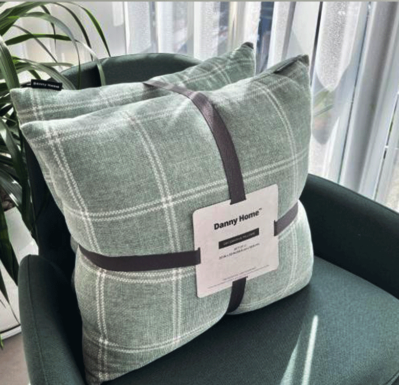 كوشية مربعة محشوة