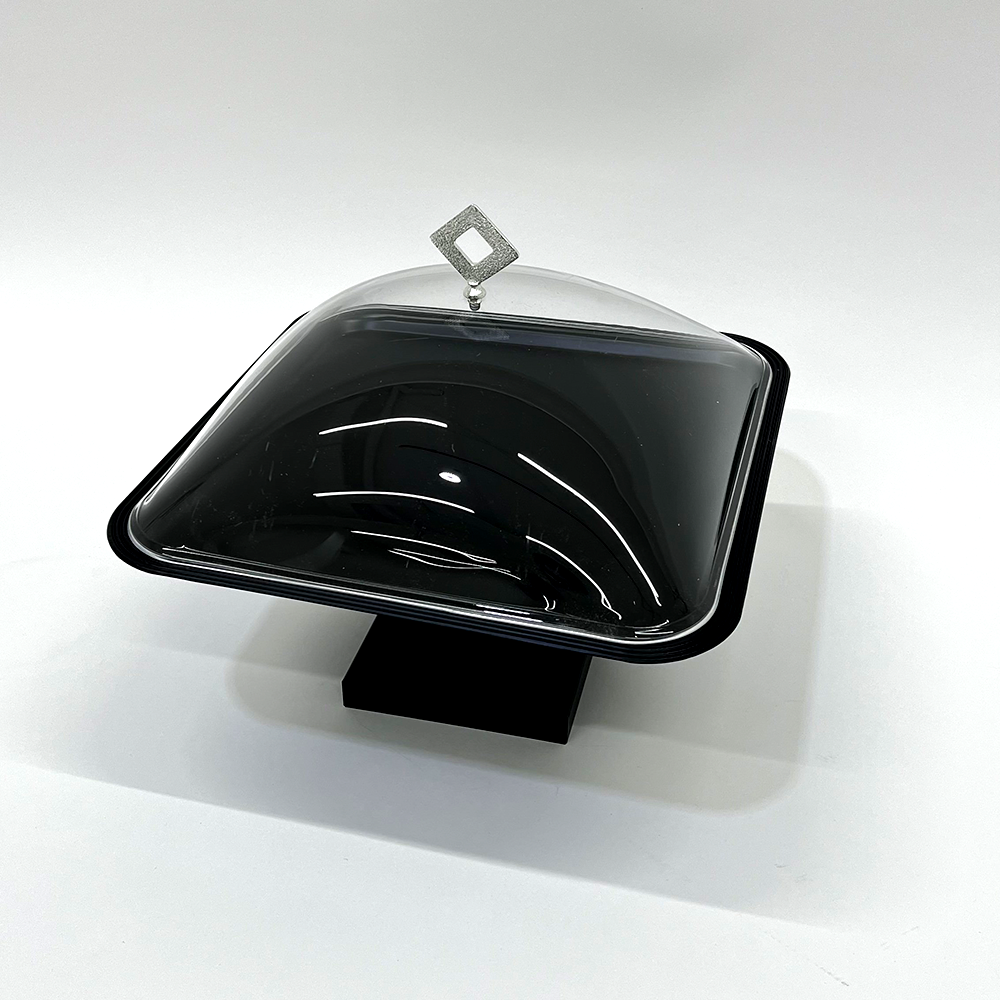 طبق تقديم كيك بغطاء كبير