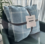 كوشية مربعة محشوة