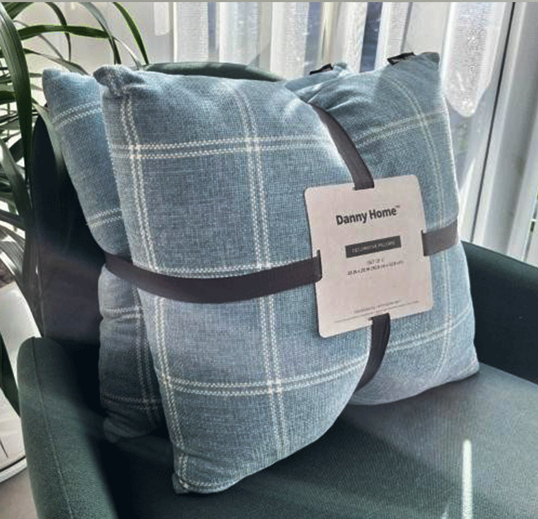 كوشية مربعة محشوة