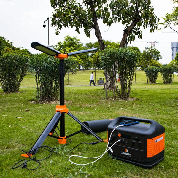 مصباح تخييم قابل للتمديد