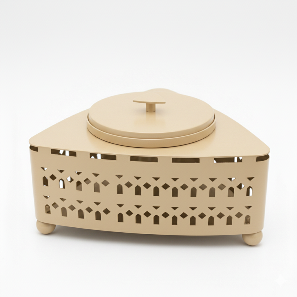 تمرية معدنية بتصميم مثلث