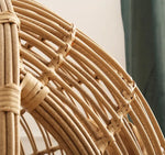 كرسي بيضاوي معلق