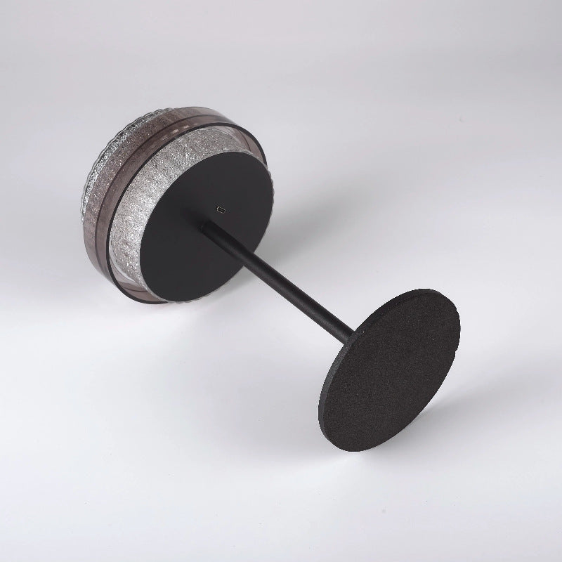 مصباح ليد طاولة على الطراز الاسكندنافي