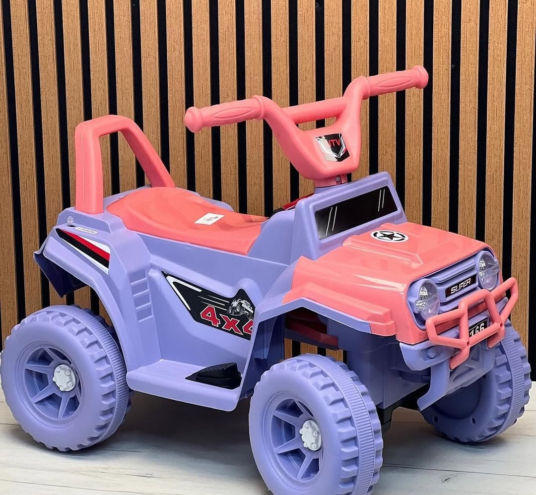 لعبة سيارة كهربائية بعجلات للأطفال