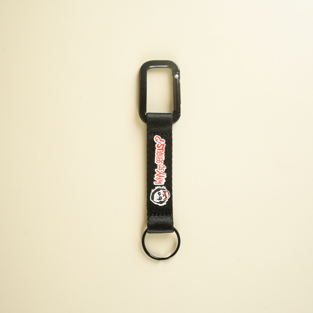 ميدالية مفاتيح "WHY SO SERIOUS?" – جرعة من التمرد والغرابة