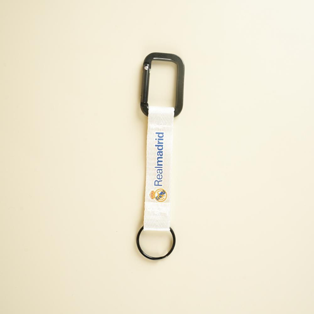 ميدالية مفاتيح Real Madrid – لمسة ملكية لعشاق النادي الأعظم