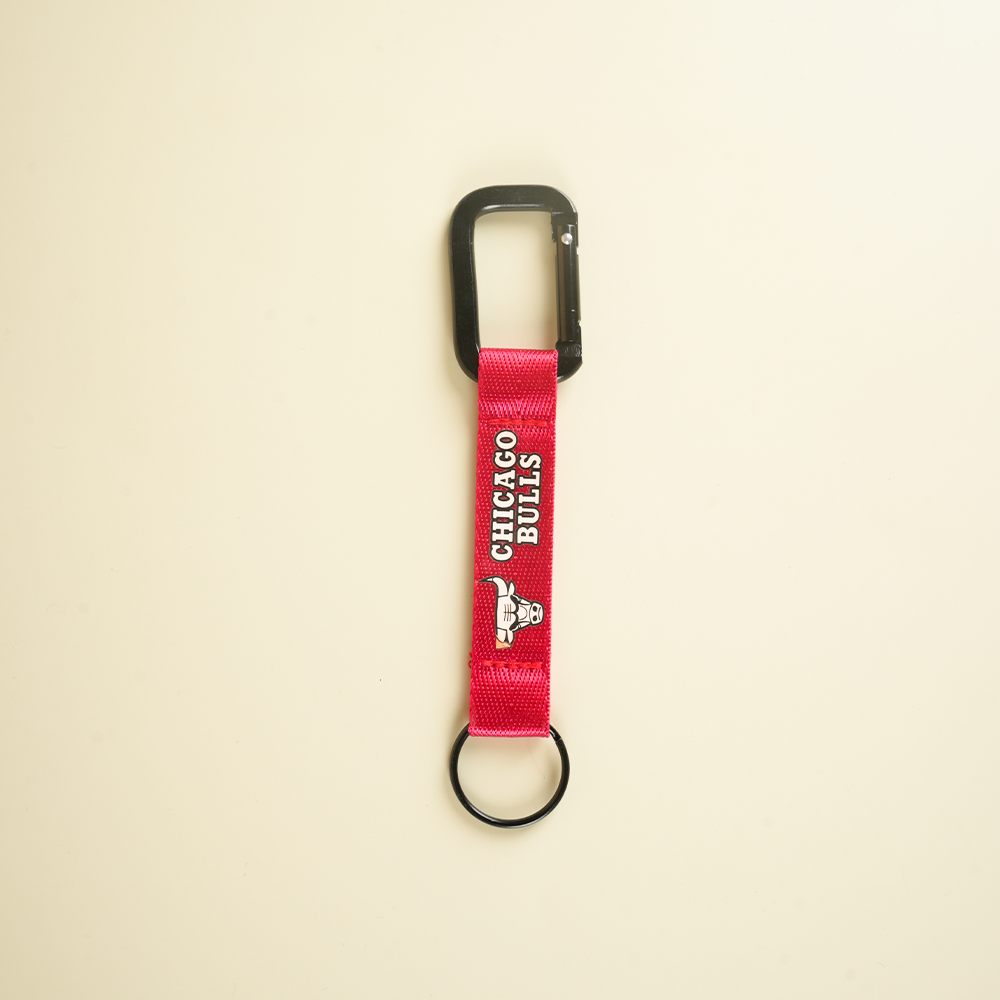 ميدالية مفاتيح Chicago Bulls – أسطورة كرة السلة في جيبك