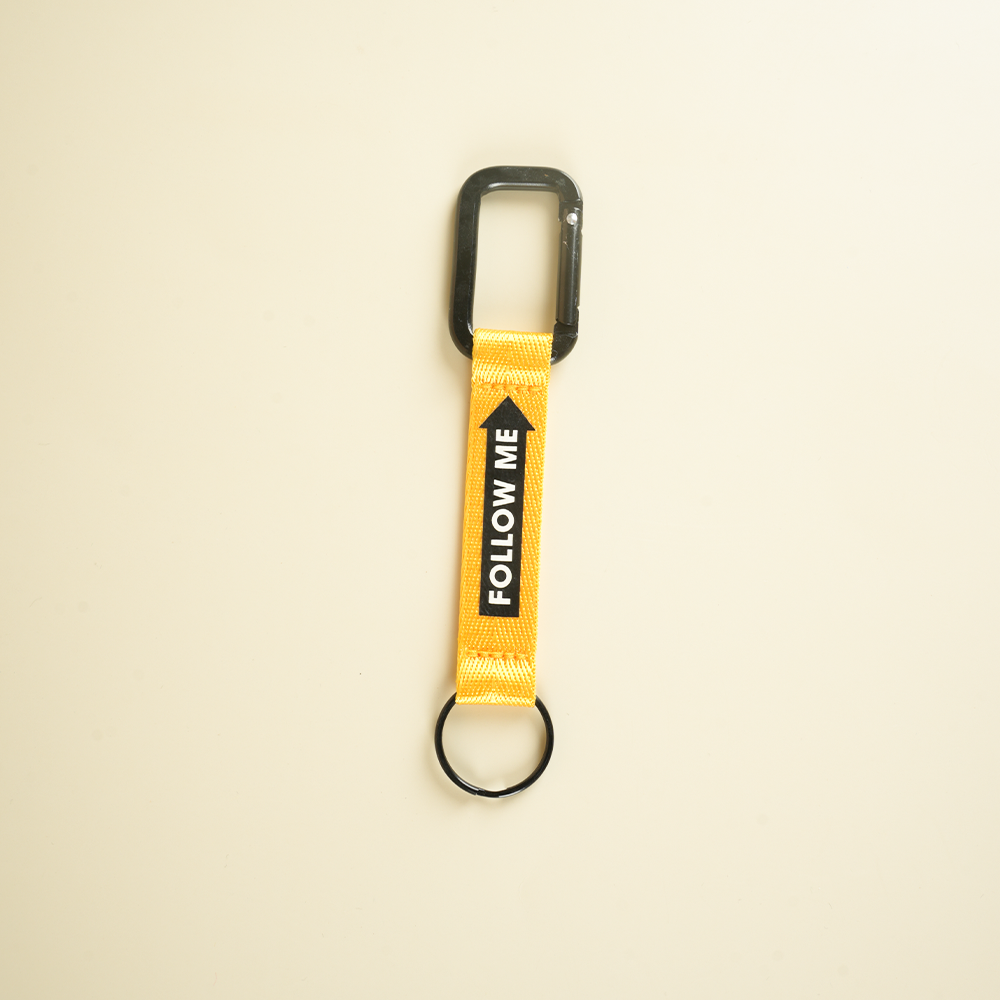 ميدالية مفاتيح FOLLOW ME – لأنك القائد... والكل يتبعك