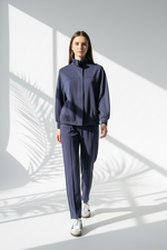 بدلة نسائي عملي