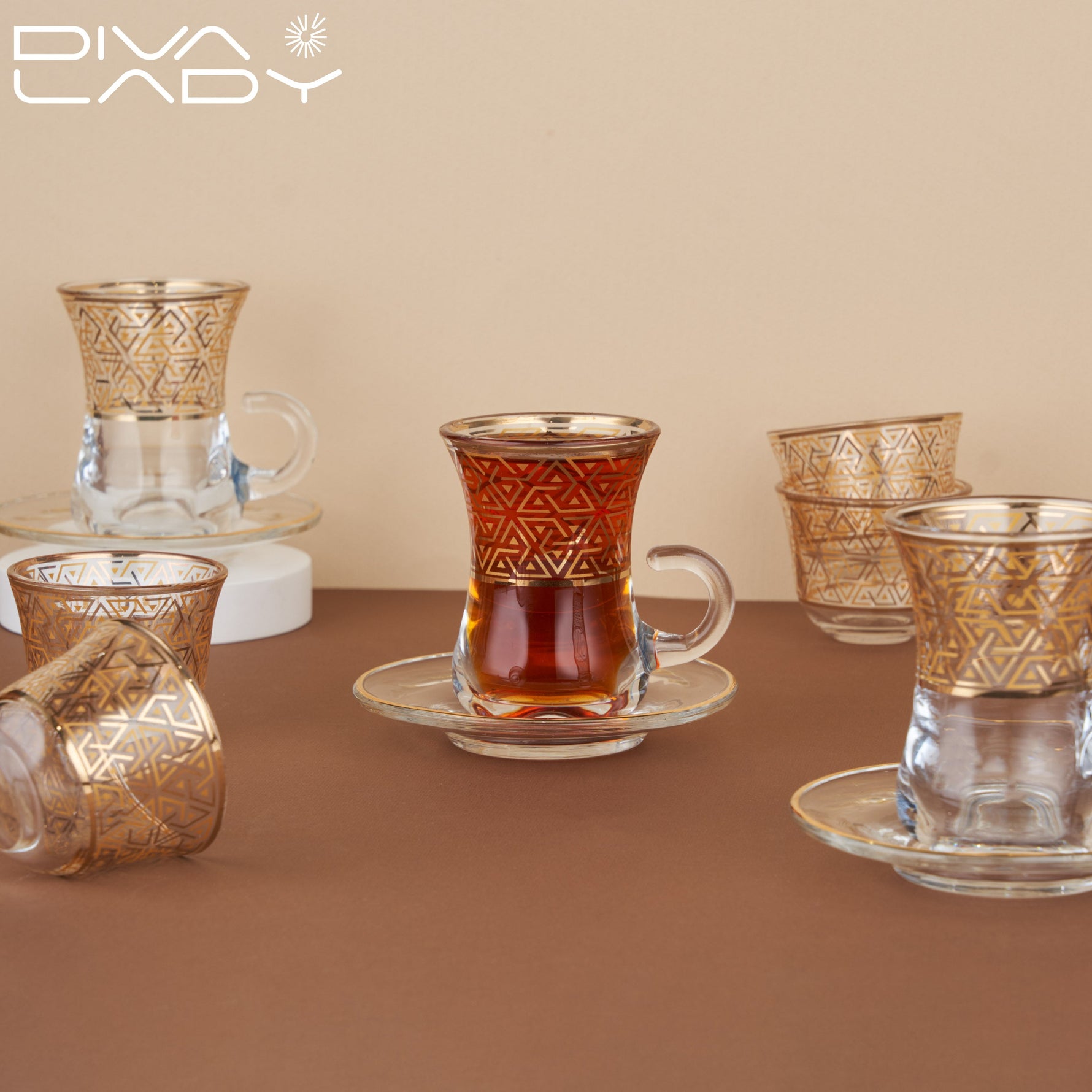 طقم استكانة وفنجان 18 قطعة