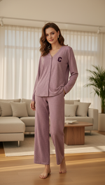 بيجامة نسائي