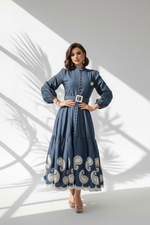 فستان طويل باكمام طويلة مطبع