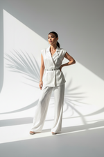 بدلة نسائي من غير اكمام