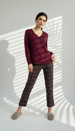 بيجامة نسائي ببنطال كارو