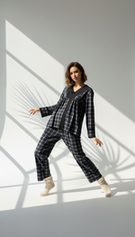 بيجامة نسائي بحواف