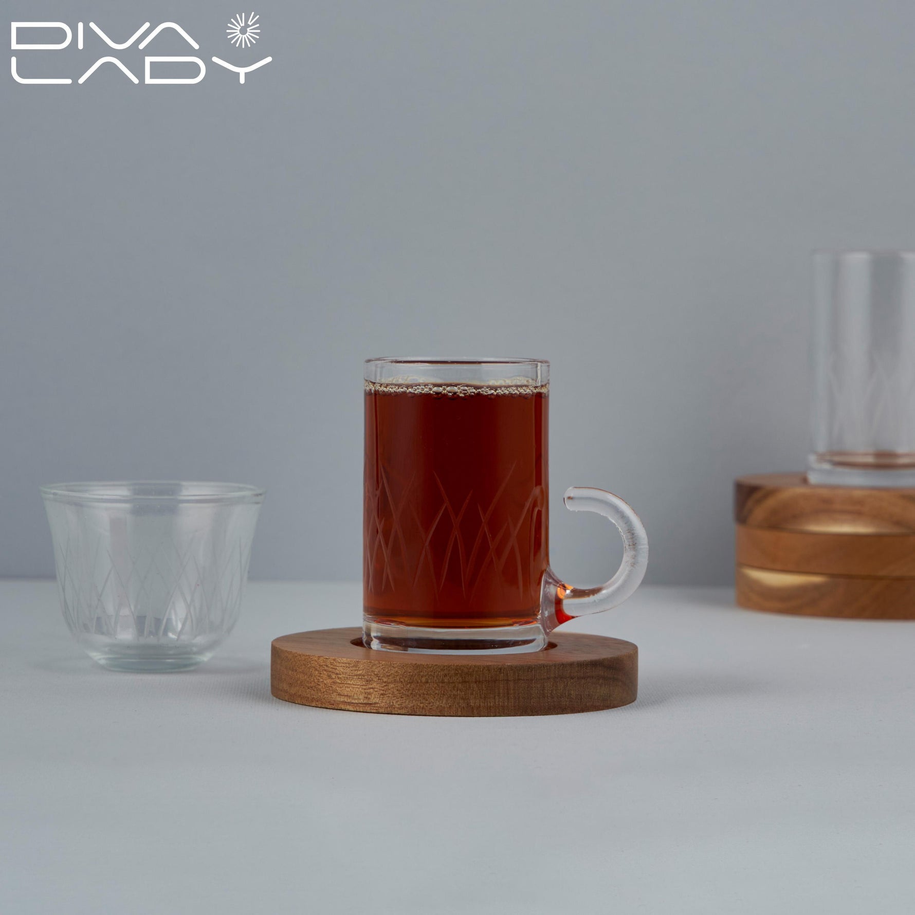 طقم استكانه وفنجان للقهوة