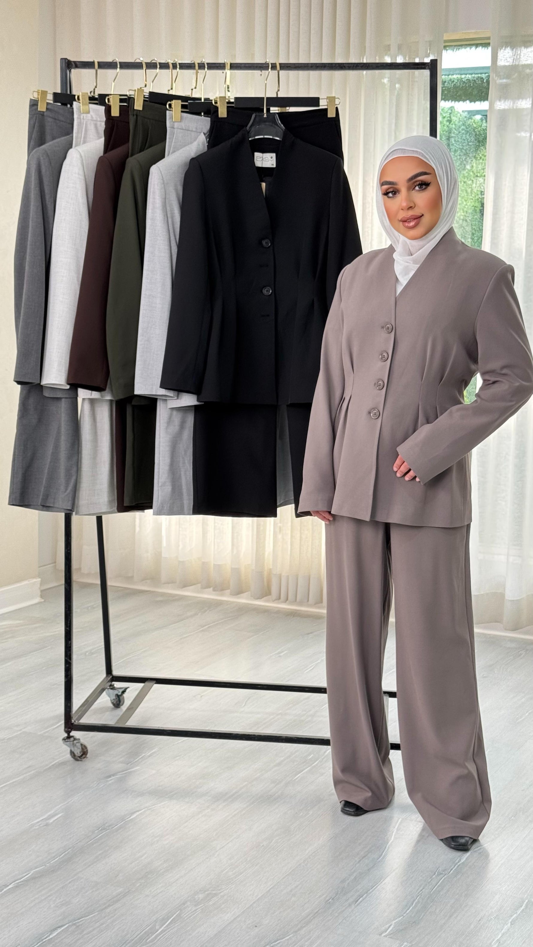 بدلة نسائى رسمية