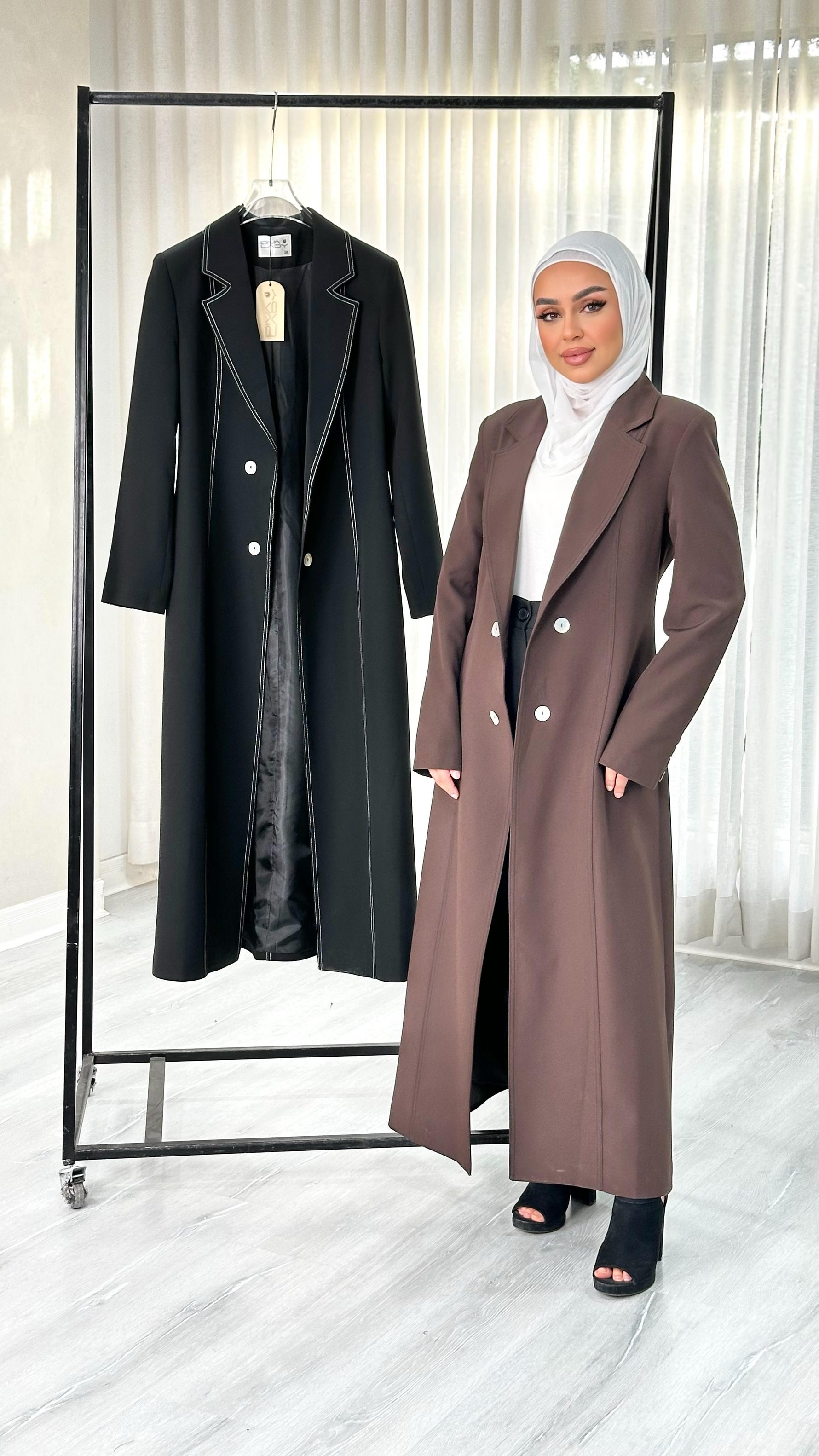 جاكيت نسائي عصري