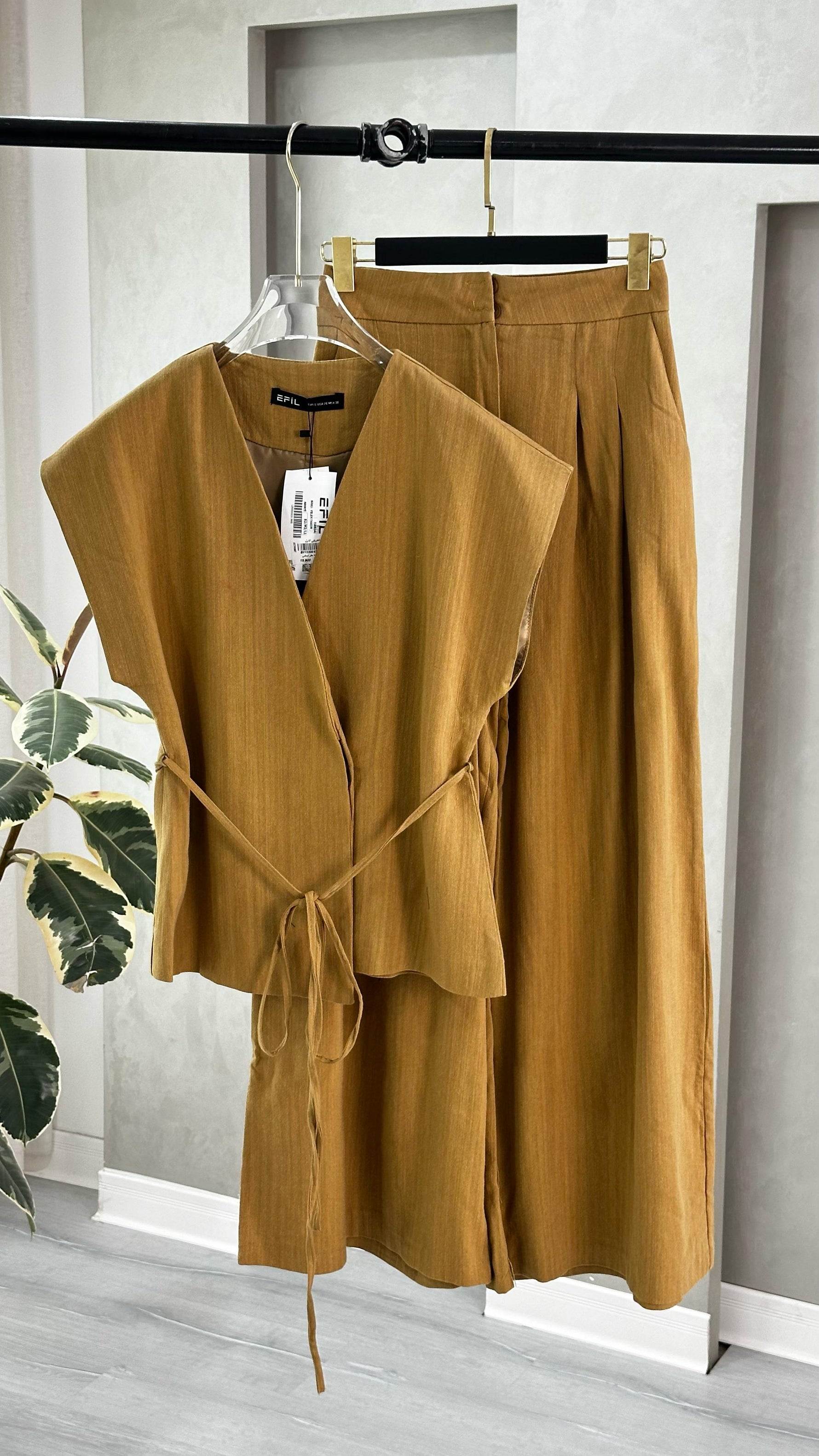 بدلة حفر نسائي