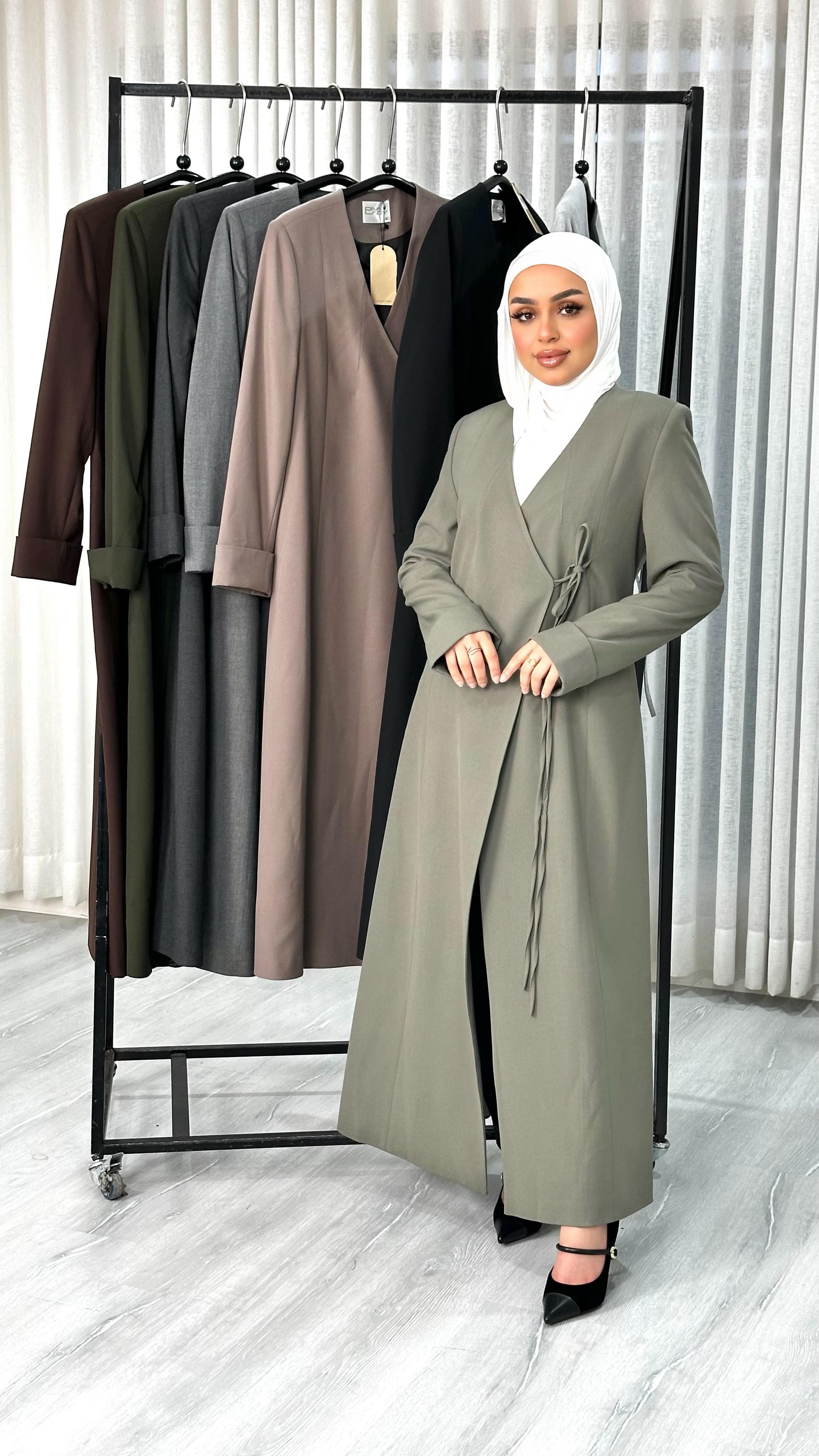 جاكيت نسائي لف طويل