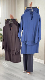 بدلة نسائي مزموم الخصر