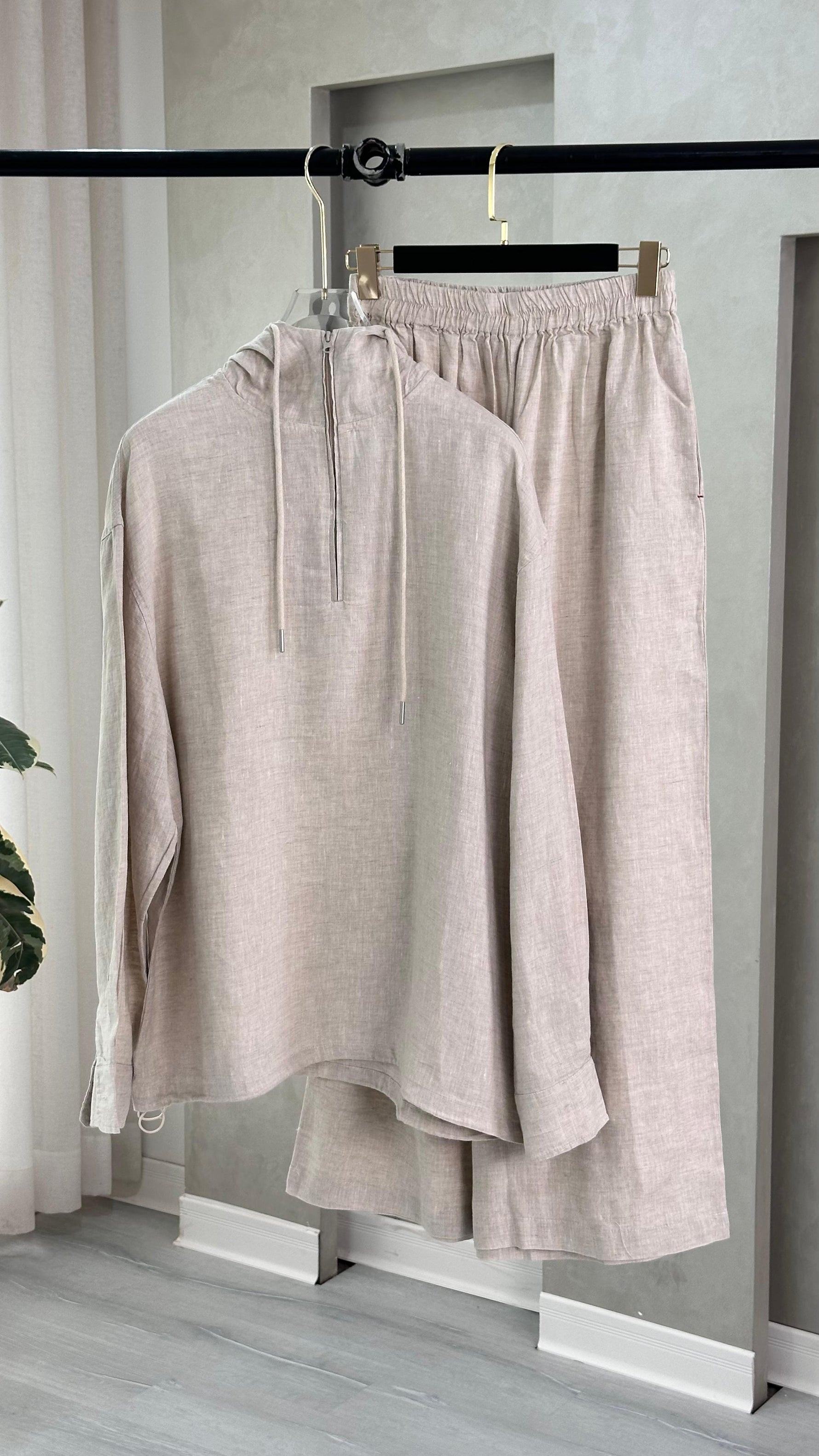 توب نسائي طويل