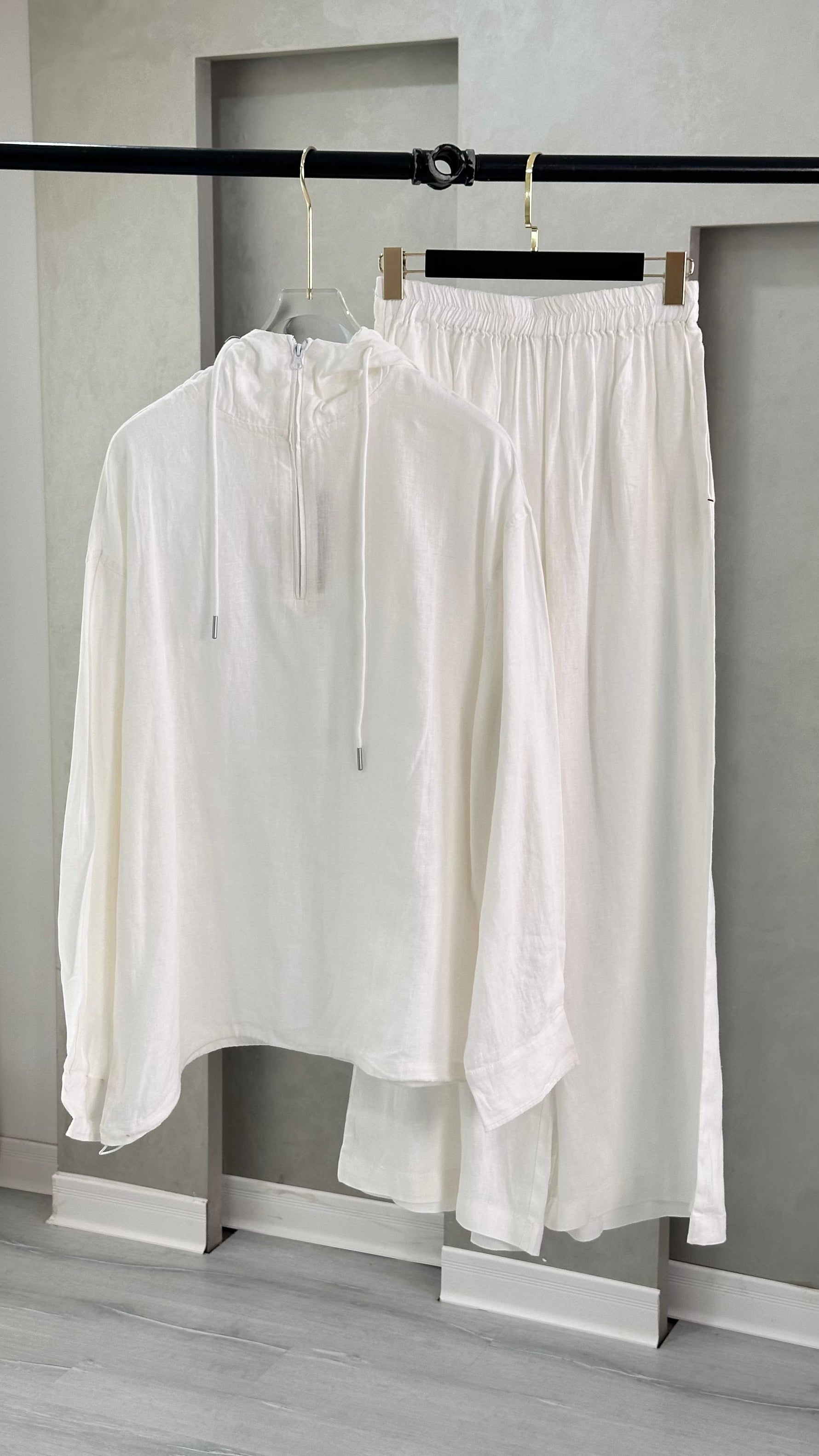 توب نسائي طويل