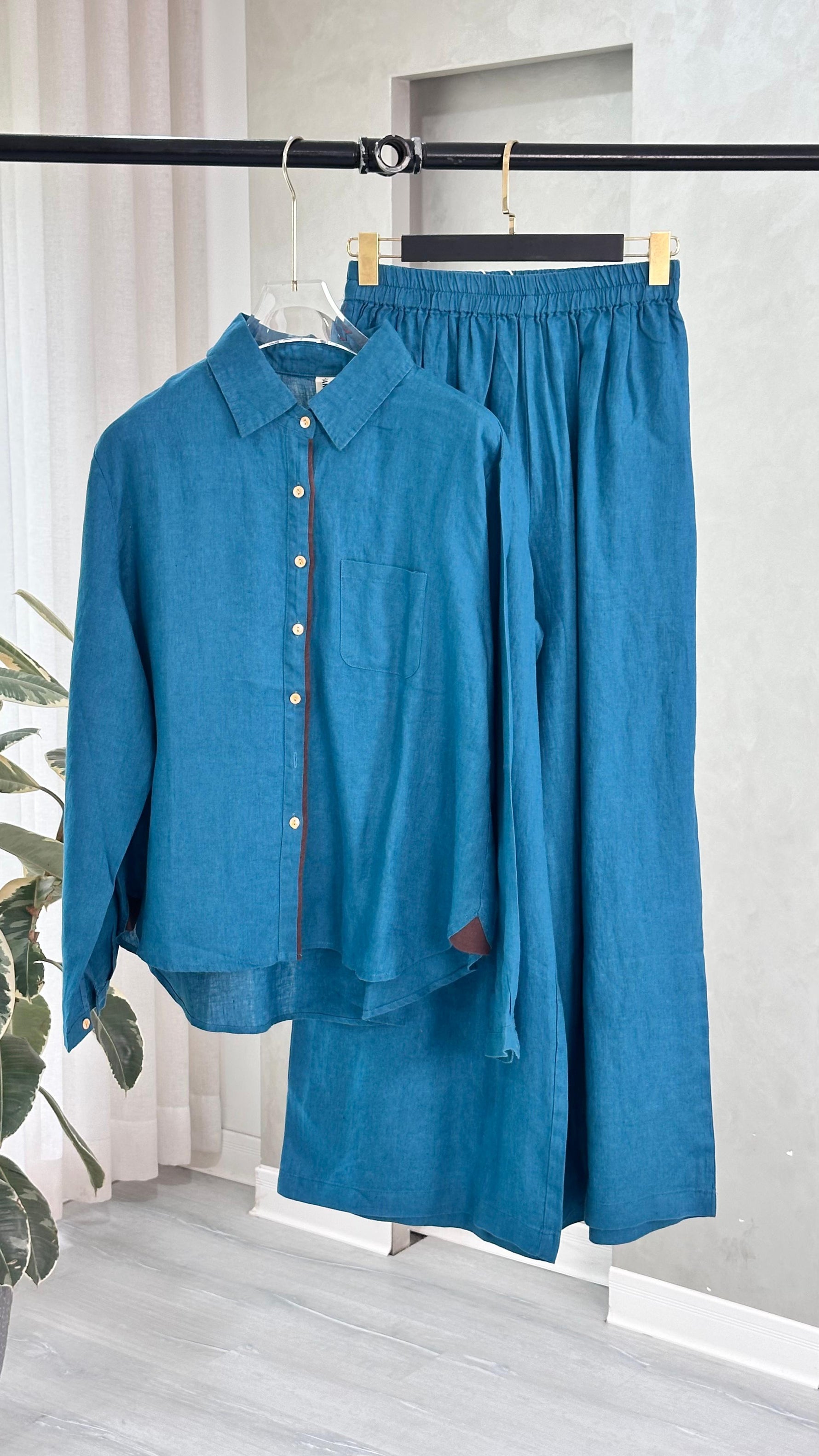 بدلة نسائي سحاب