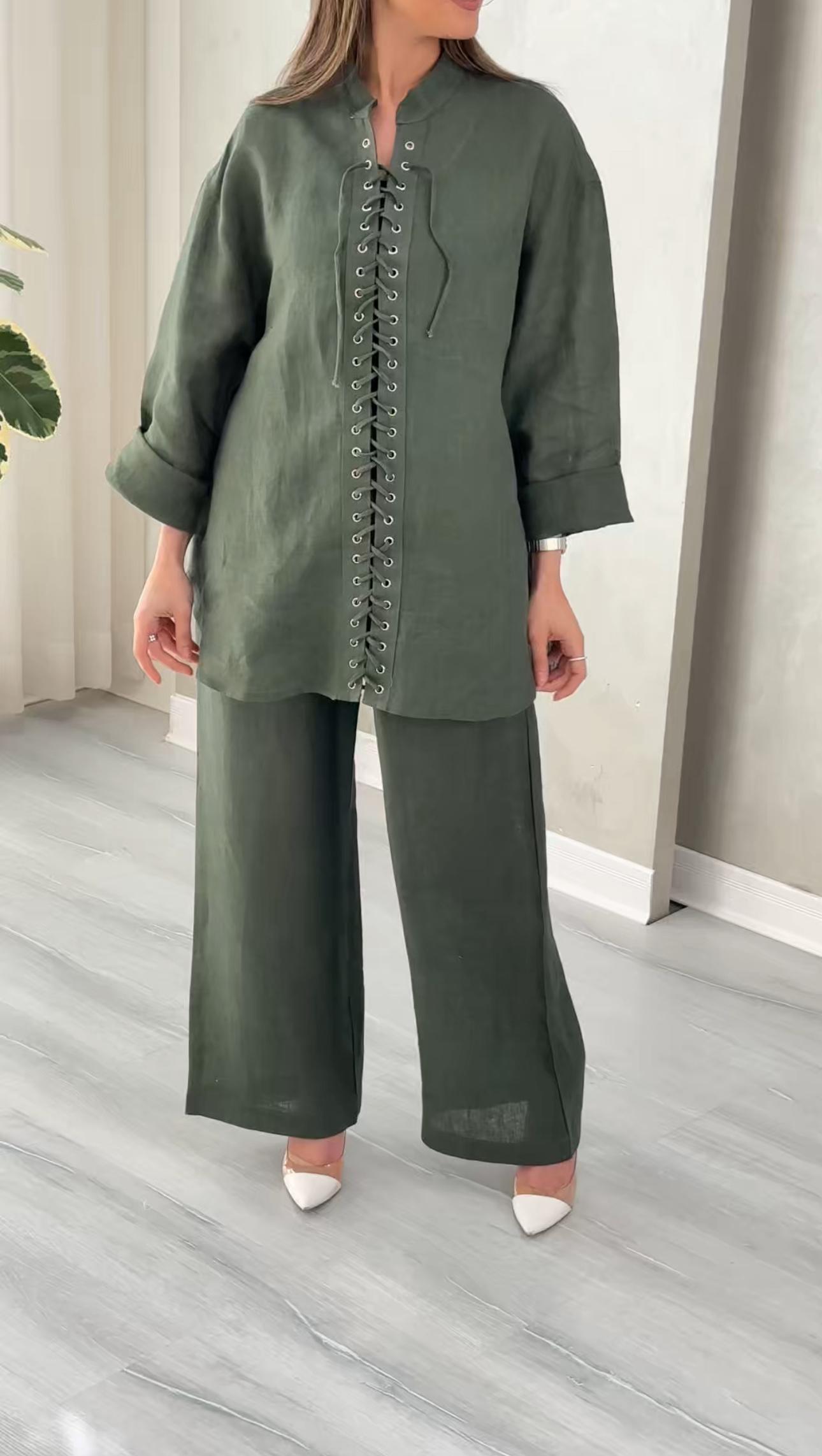 بدلة نسائي برباط امامي