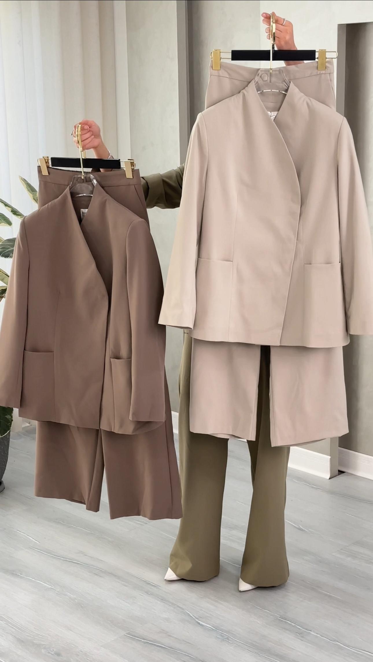 بدلة نسائي زر جانبي