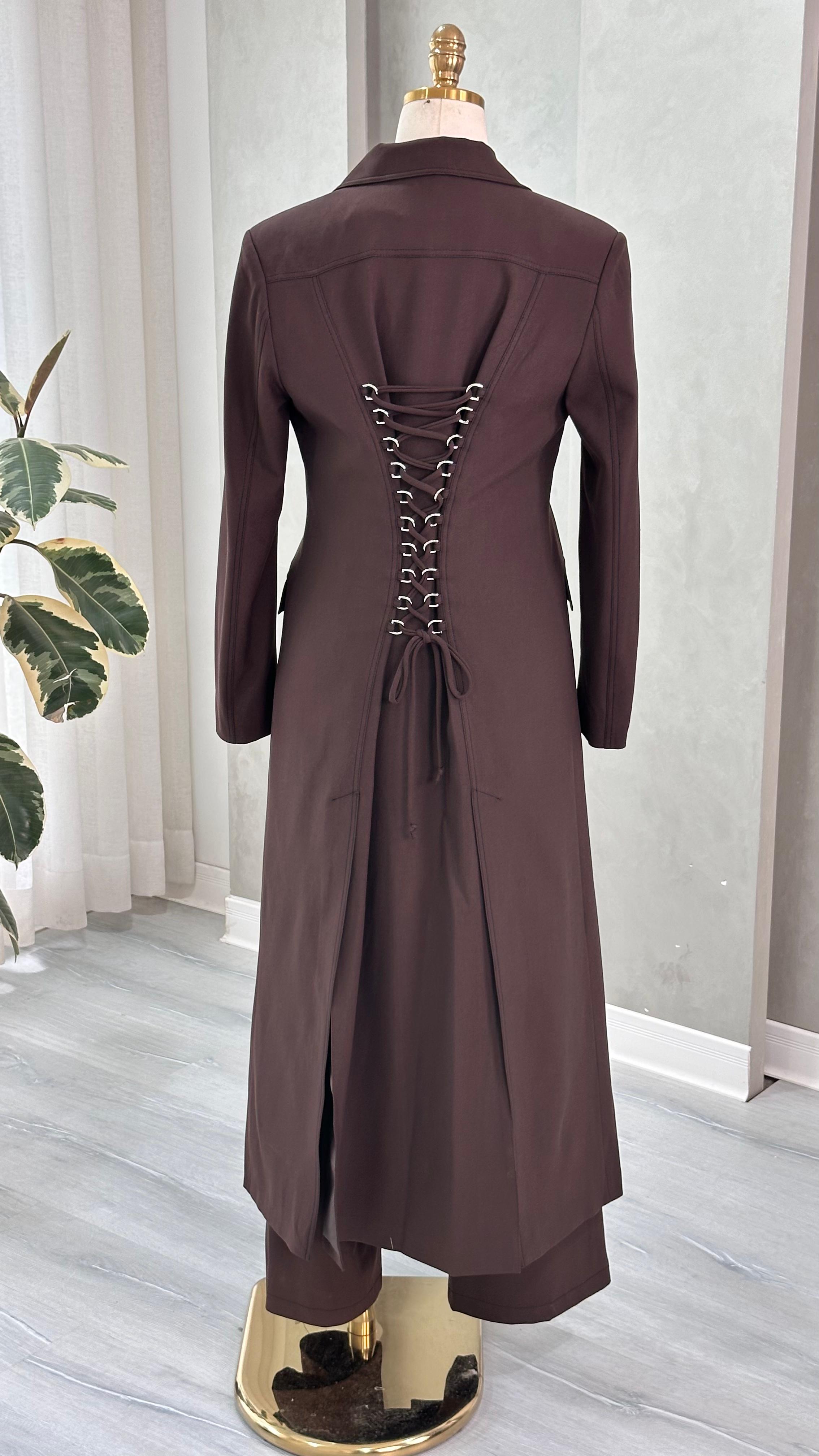 بدلة نسائي