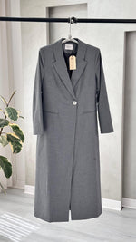 جاكيت نسائي مع زر