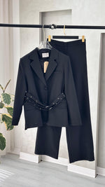 بدلة نسائي بحزام