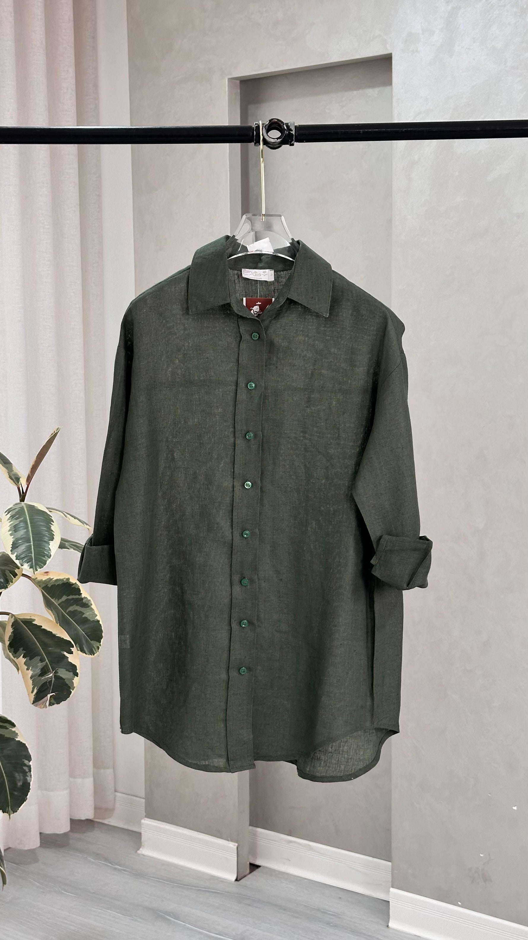 قميص نسائي شبه شفاف